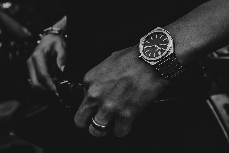 Formex Aria: A Detailed Look at a Watch That Dances on the Wrist