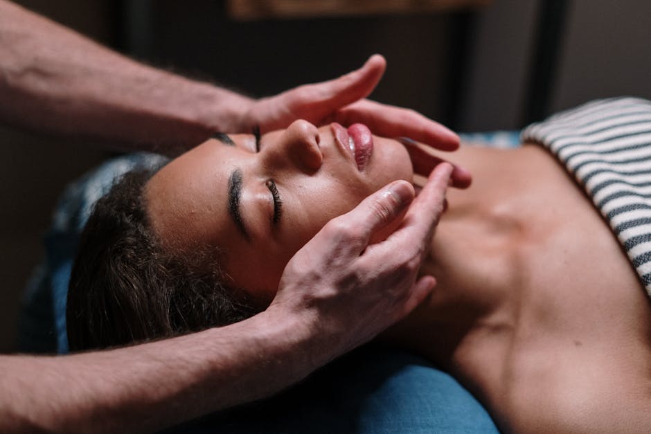 Unlock Radiant Skin: The One-Minute Uplifting Bedtime Massage