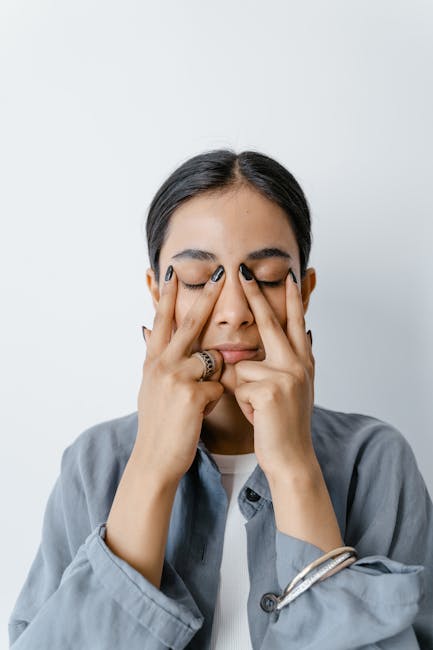 Unlock Sculpted Cheekbones: A 5-Minute Face Yoga Routine