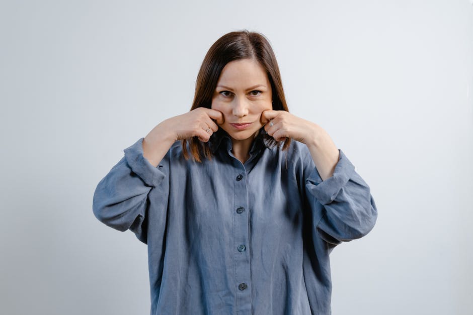 Unlock Sculpted Cheekbones: A 5-Minute Face Yoga Routine