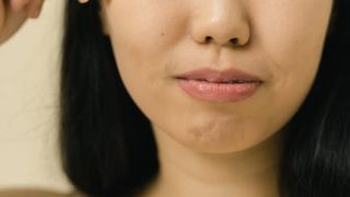 Unlock a Younger-Looking You: Simple Face Massages to Combat Stress-Induced Sagging