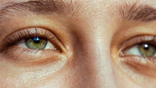 Lift Droopy Eyelids: The Face Yoga Method for Brighter Eyes
