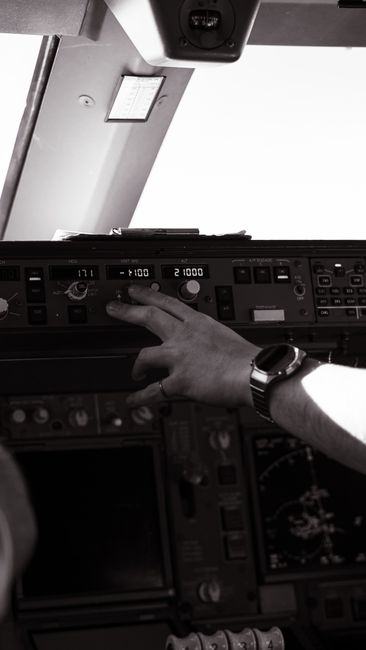 Alpina Startimer Review: A Pilot Watch Challenger Takes Flight