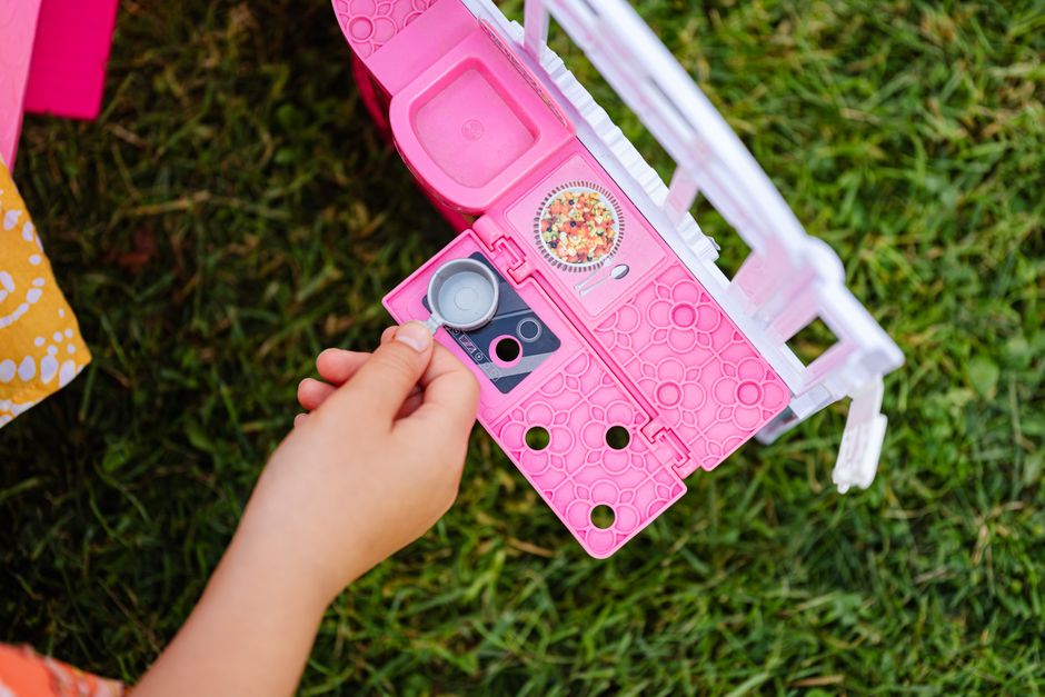 CoComelon’s S’mores & The Power of Pretend Play