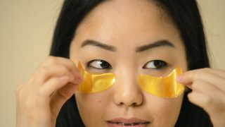 This Japanese Routine Lifts 90% of Facial Sagging (See How)